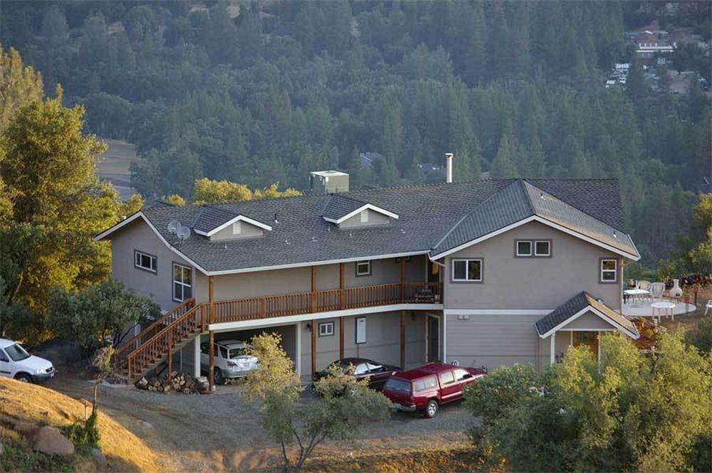 Yosemite Sierra View Bed & Breakfast Окхерст Экстерьер фото