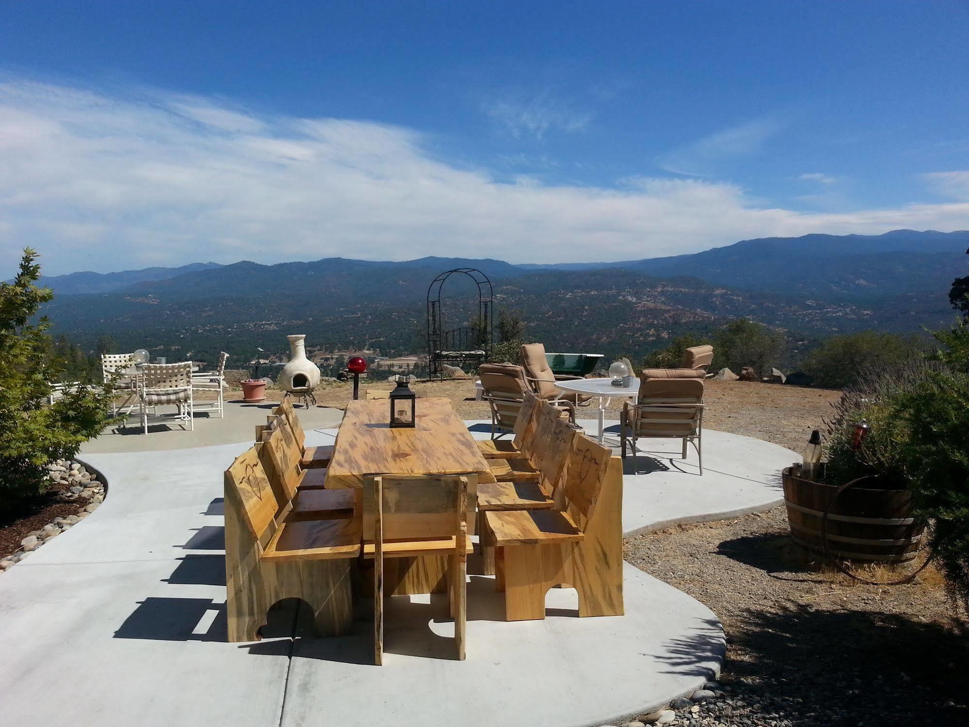 Yosemite Sierra View Bed & Breakfast Окхерст Экстерьер фото